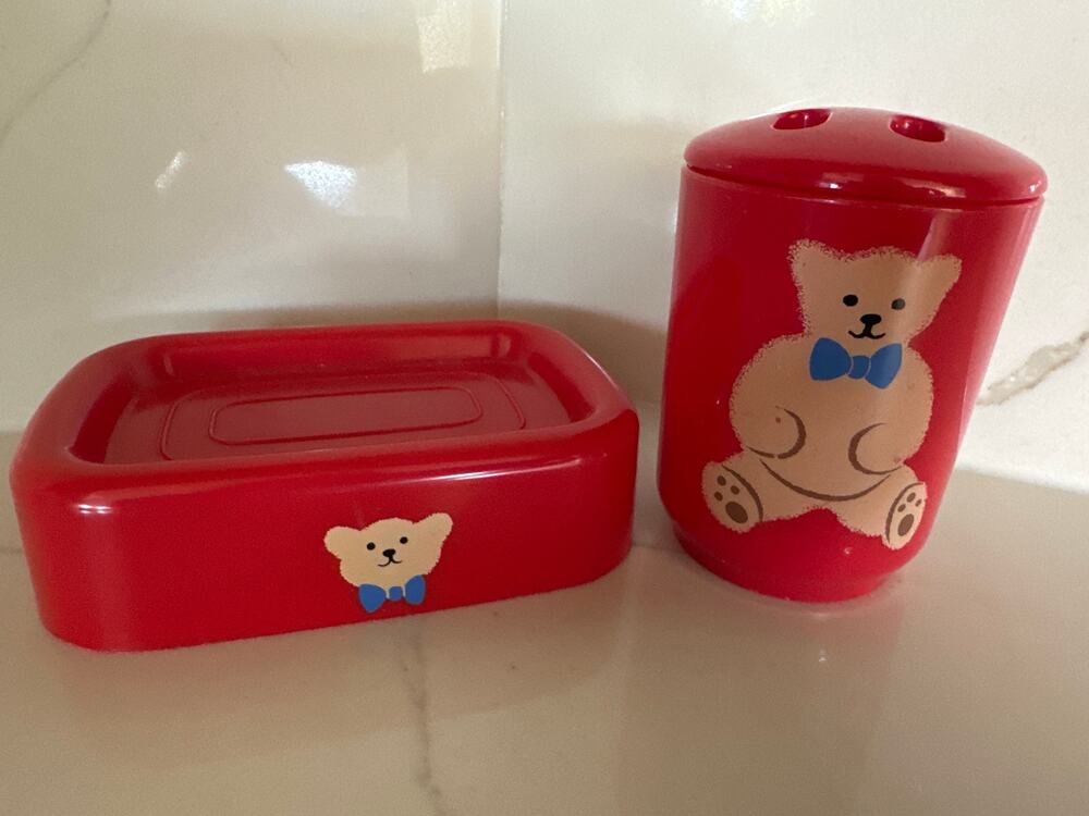 Vintage Aquetta Ware Soap Dish, Cup Red Teddy Bear, 2 Piece Bathroom Set